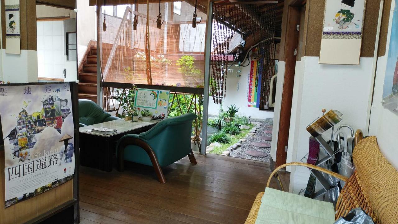 Walking Pilgrimage Hotel Tokiwa Ryokan Ózu Kültér fotó