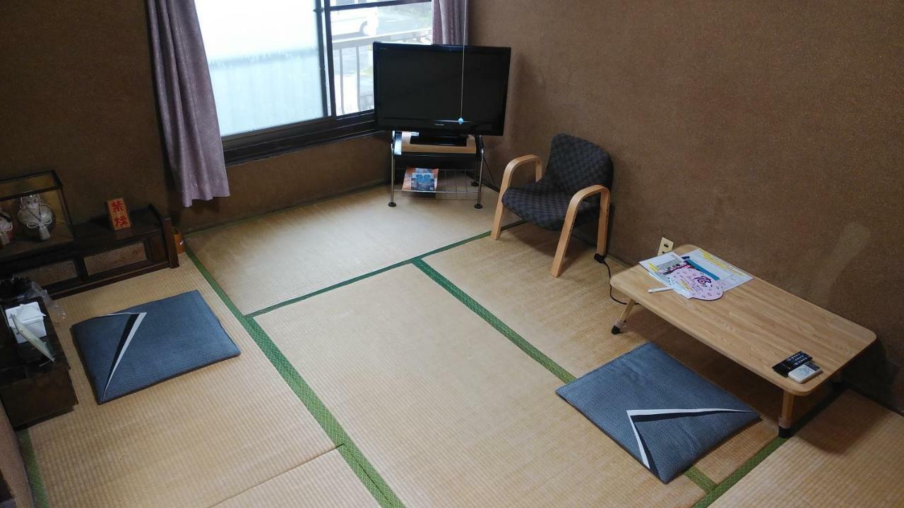 Walking Pilgrimage Hotel Tokiwa Ryokan Ózu Kültér fotó